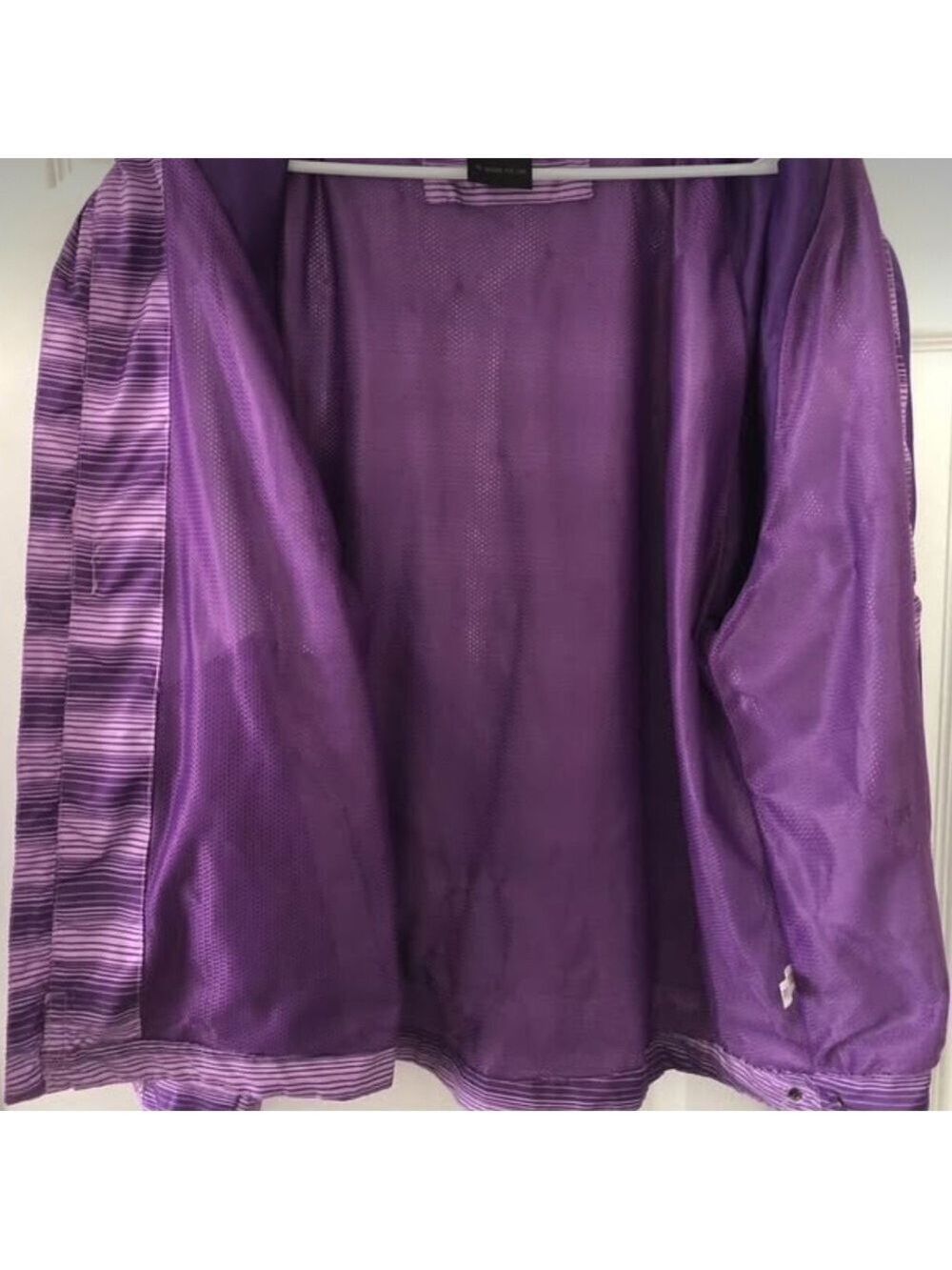 Size XL Lightweight Windbreaker Women's Purple Jacket - Picture 4 of 6